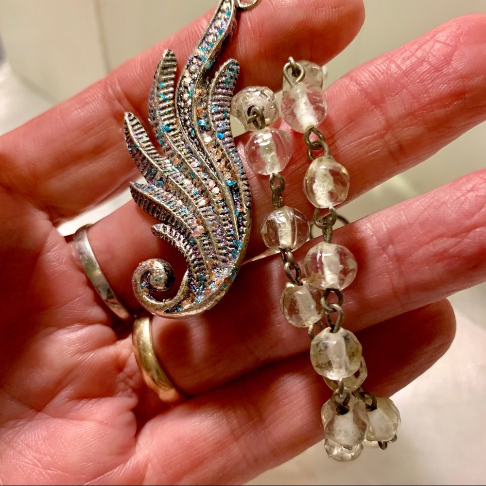 Silver wing necklace